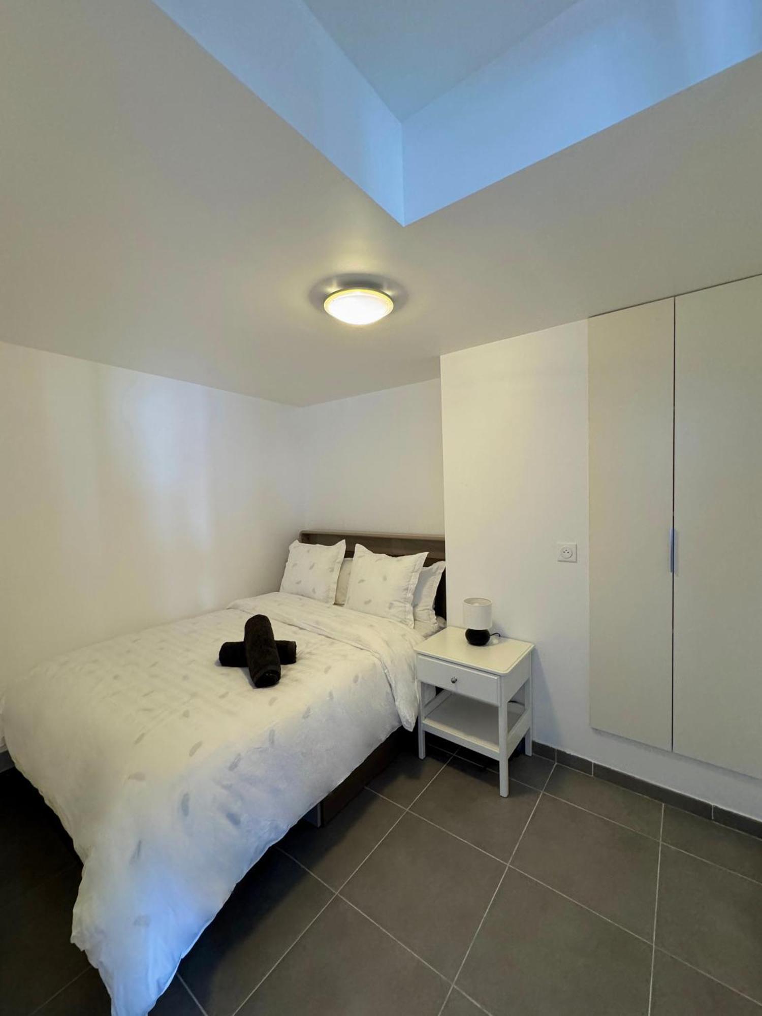 Appartement Moderne Avec Balcon Proche De Paris Aubervilliers Exterior foto